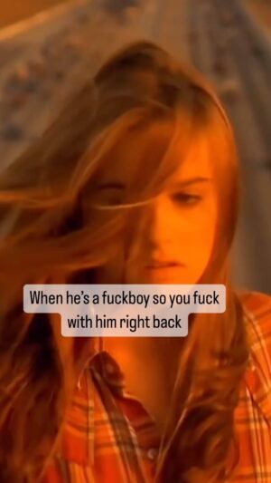 Alicia Silverstone Instagram - two can play this game 🖕🏻