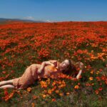 Alicia Silverstone Instagram - I love seeing the beauty of spring sprinkle in 🌷☀️ even though I can’t believe it’s already here 😳🤦‍♀️🤷‍♀️🥰 📸: @kristinburnsstudio