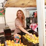 Alicia Silverstone Instagram - Easy peasy lemon squeezy 🍋