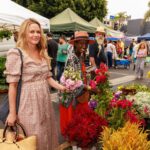 Alicia Silverstone Instagram - A day spent at the Farmer’s Market with these beautiful peeps is a day well spent. 💛☀️☺️
