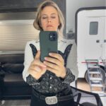 Alicia Silverstone Instagram – Flashback to all the fun I had filming #Reptile! #FBF

#MichaelPitt is so good. He makes me giggle hard in this! 

@iammikebeasley is the cutest! The most fun in square dance rehearsals and on set. 

Our director @Grant_Singer’s work and his aesthetic are really beautiful and the film looks stunning. He also co-wrote the screenplay with #BenecioDelToro and #BenjaminBrewer!

@ericbogosian, my lover in Time Stand Still, a play we did on Broadway, and also my sweet dear uncle in Reptile (or maybe not so sweet?? 🤔).

If you haven’t seen it yet, get ready for a thrilling story. I screamed twice and I know what’s coming… 🤪🤦🏼‍♀️ #Reptile is streaming now on @Netflix!