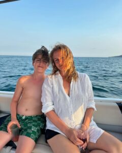 Alicia Silverstone Instagram - Still thinking about our bioluminescence boat trip experience… it was magical! 🛥️ Bear has decided he loves boats… and so does mama 😂🥰 We enjoyed the relaxing beautiful ride and then bopped around in the ocean bathtub for an hour while we watched the sun go down. Once it was dark we took the boat to the spot for the bioluminescence. It was so wonderful. I felt like a child watching my skin glow like magic. ❤️