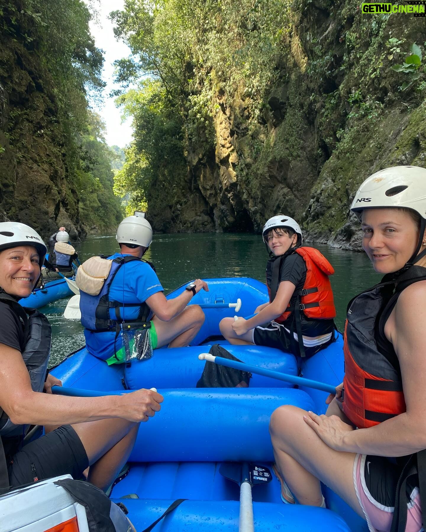 Alicia Silverstone Instagram - From white water river rafting to flying through the gorgeous sky, Bear and I are excited to continue our adventure. Next stop.. Osa Peninsula! ✈️😍