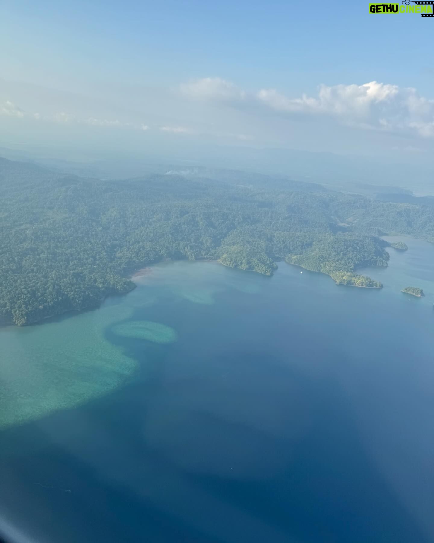 Alicia Silverstone Instagram - From white water river rafting to flying through the gorgeous sky, Bear and I are excited to continue our adventure. Next stop.. Osa Peninsula! ✈️😍