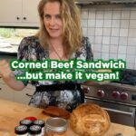 Alicia Silverstone Instagram - Celebrate the spirit of St. Patrick’s Day with a vegan twist! This corned beef sandwich using @unrealdeli is proof that you can enjoy all the flavor and none of the guilt. 🍀🌱 #Vegan #StPatricksDay #Yum