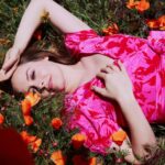 Alicia Silverstone Instagram - I love seeing the beauty of spring sprinkle in 🌷☀️ even though I can’t believe it’s already here 😳🤦‍♀️🤷‍♀️🥰 📸: @kristinburnsstudio