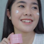 Alifa Lubis Instagram - My favorite skincare @glad2glow yuk samaan skincare sama aku! 🤍
