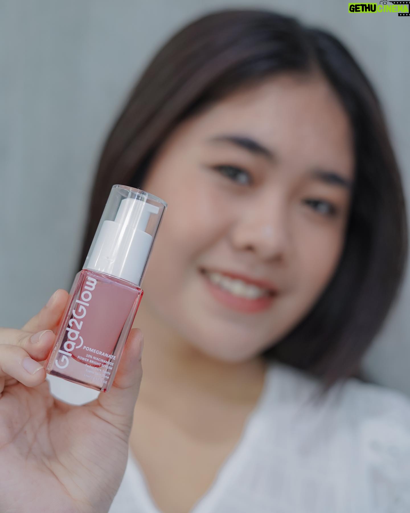 Alifa Lubis Instagram - My favorite skincare @glad2glow yuk samaan skincare sama aku! 🤍