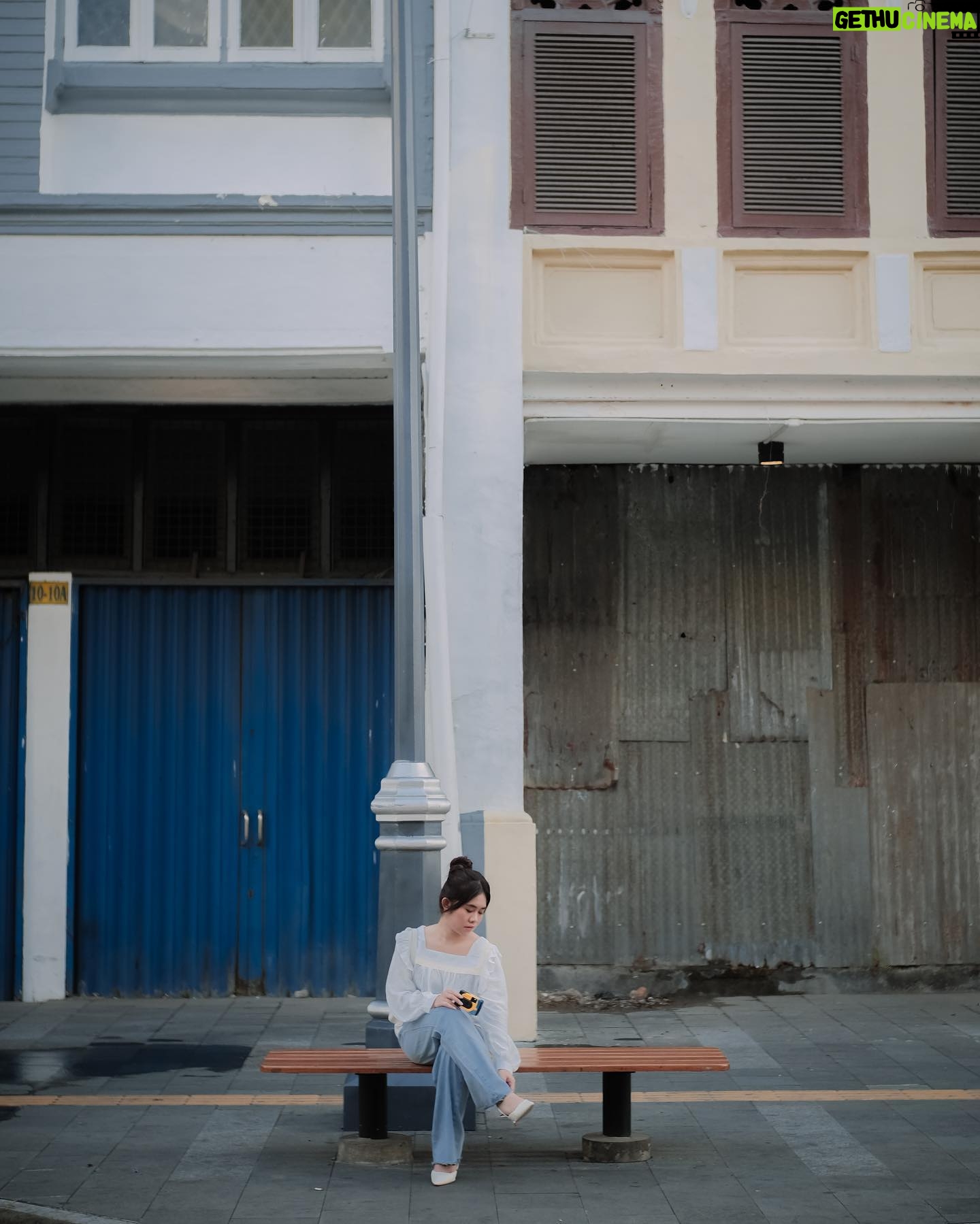 Alifa Lubis Instagram - Sayang aku ke kamu itu cuman sedikit , sedikit berlebihan maksudnya hiyaaaaa aowkaowk - - Photographer by @ohrayhan