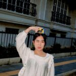 Alifa Lubis Instagram – Sayang aku ke kamu itu cuman sedikit , sedikit berlebihan maksudnya hiyaaaaa aowkaowk 
–
–
Photographer by @ohrayhan
