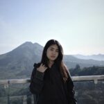 Alifa Lubis Instagram - Benua yang paling dingin itu apasi? Antarkita ya?