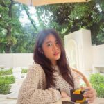 Alifa Lubis Instagram – Kalian tim bubur di aduk atau tim Diem dieman sampe asing ?
