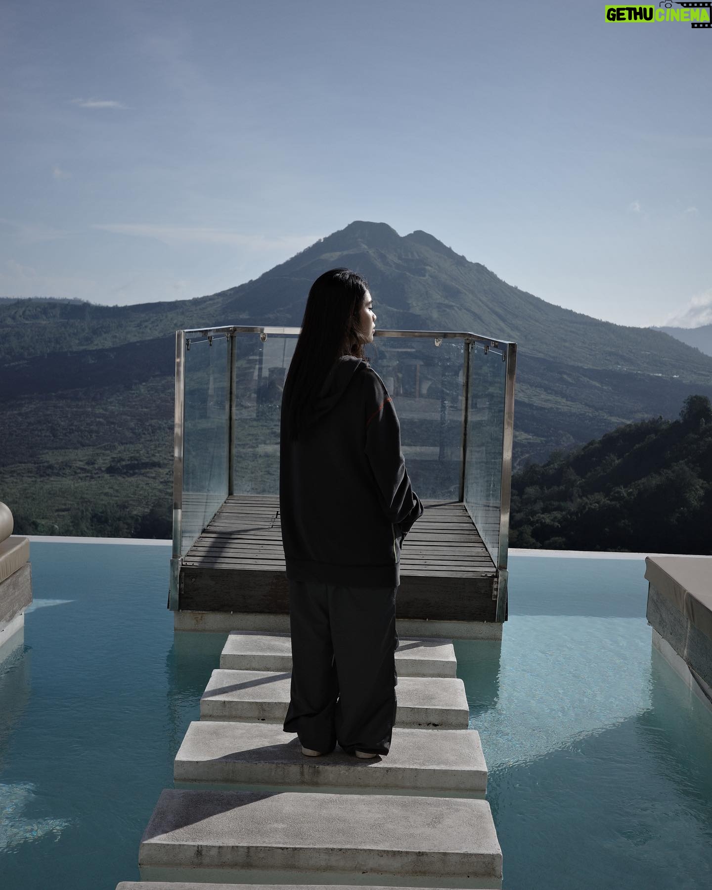 Alifa Lubis Instagram - Benua yang paling dingin itu apasi? Antarkita ya?