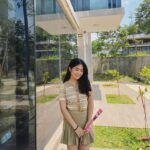 Alifa Lubis Instagram - Hari ini cuaca nya panas tapi kok aku meleleh nya liat senyuman kamu? CIAKHHH