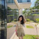 Alifa Lubis Instagram - Hari ini cuaca nya panas tapi kok aku meleleh nya liat senyuman kamu? CIAKHHH