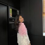 Alifa Lubis Instagram – Sulit di mengerti semoga jodoh mu aku @thv 🙏🏼