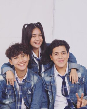 Alifa Lubis Instagram - Pelan pelan pak sopirrr ☝🏻😋