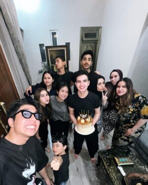 Alifa Lubis Instagram - Desa ,desa apa yang indah? Desamping mu terus ciakhhh icikiwir hbd yaw 🙏🏼