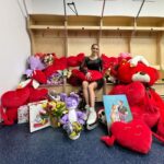 Alina Zagitova Instagram - Традиционно отмечаю 14 февраля на работе ❤️ Valentine’s Day🤗 А как вы отметили этот день?