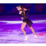 Alina Zagitova Instagram - Вчера выступала на открытии Всероссийских соревнований по фигурному катанию «Край Курая» в Уфе☺️ Безумно рада презентовать новую программу под музыку «I Feel Like I’m Drowning»🔥 Большое спасибо за тёплый приём, совсем скоро я к вам вернусь! ❤️