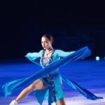 Alina Zagitova Instagram - Подошёл к концу наш тур «Magic on ice China Show» Больше спасибо всем зрителям, которые были с нами в эти дни 🙏Я была рада показать Вам свою новую программу! Отдельные слова благодарности хочется сказать за гостеприимство и тёплую встречу 🥰 Надеюсь, что ещё увидимся, спасибо за вашу любовь ❤️ 我们的 "冰上魔术中国秀" 巡演结束了 非常感谢这几天陪伴我们的所有观众 🙏 我很高兴能向你们展示我的新节目！ 特别感谢你们的盛情款待和热烈欢迎 🥰 希望能再见到你们，谢谢你们的厚爱 ❤️
