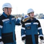 Alina Zagitova Instagram - Сегодня был очень насыщенный день, я побывала на нефтяной и буровой скважине @tatneft_official 🛢 А ещё посетила Высшую школу нефти, в котрой сама клонировала дерево и буду следить за тем, как оно растёт🌿 Приятно наблюдать за положительными изменениями в родных краях. Обязательно вернусь!❤️