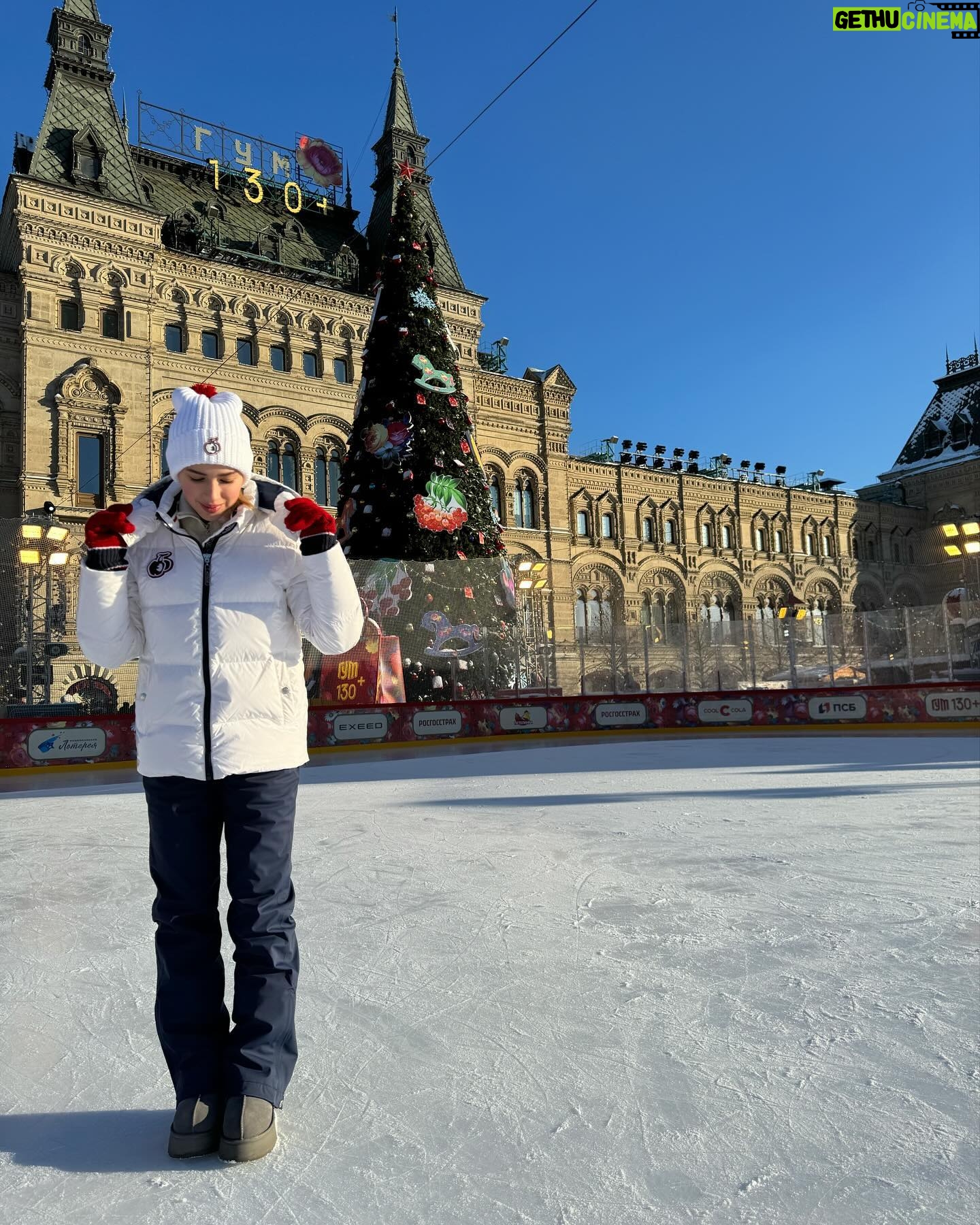 Alina Zagitova Instagram - #boscoru #gum #gumkatok
