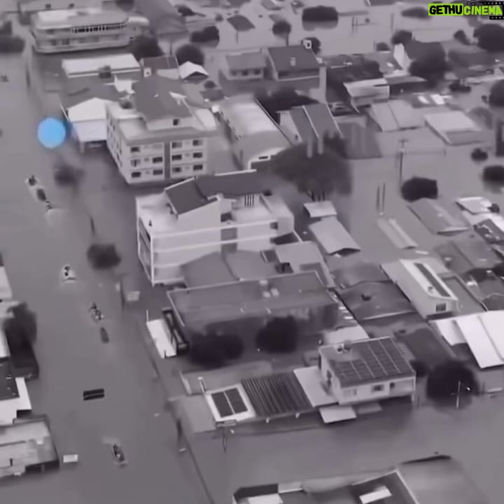Alinne Rosa Instagram - Meus alinnistas, meu vale, hoje venho pedir ajuda para a população do Rio Grande do Sul. Mais de 80 mil pessoas estão fora de casa, e 72 pessoas morreram… a @cufabrasil está mobilizada, o @governors divulgou um pix para doações… Se você puder doar, doe. Qualquer quantia vai ajudar. Se você puder divulgar, divulgue ao próximo, para que essa corrente aumente. #riograndedosul #sos
