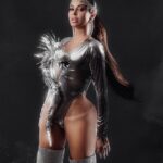 Alinne Rosa Instagram – O dragão no horóscopo chinês corresponde a Áries no Zodíaco! Hoje a gente se encontra na #PipocaRosa para liberar essas ruas com a vitalidade dos nativos de Dragão! 

O trio tem saída prevista para 21h30!

Stylist @luisazevedoo 
Look @izaacoliver 
Acessórios @sheilamoraissd 
Beleza @cariolano.makeup 
Foto @yagomesquitta

#alinnerosa #carnavalalinnerosa #carnaval2024 #carnavaldesalvador