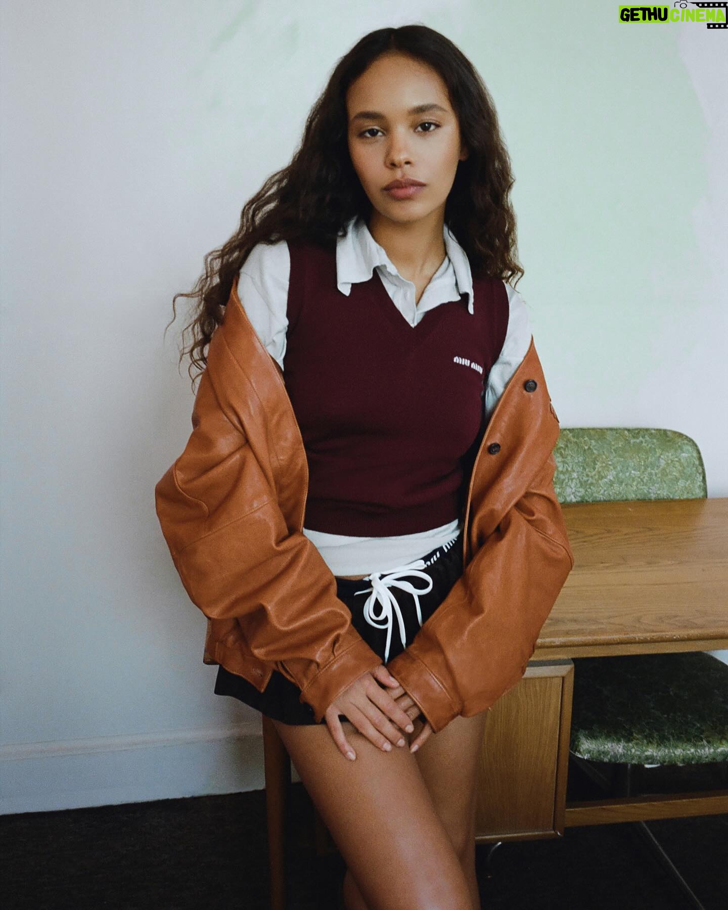 Alisha Boe Instagram - @behindtheblinds 🔪 Interview by @meelanash Photography by @martinkeenan Fashion @martiarcucci and @miumiu EIC @badmickey Casting by @imagemachine_cs Production by Neighbors Creative Agency @neighborsbrooklyn Hair by @naivashaintl at The Wall Group @thewallgroup Make-Up by @shaynagold at The Wall Group @thewallgroup Photographer’s assistant @malloryfraughton Stylist’s assistant @flortraversaro