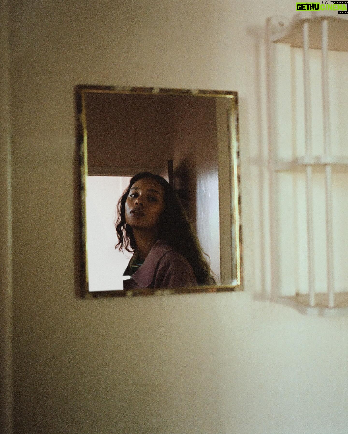 Alisha Boe Instagram - @behindtheblinds 🔪 Interview by @meelanash Photography by @martinkeenan Fashion @martiarcucci and @miumiu EIC @badmickey Casting by @imagemachine_cs Production by Neighbors Creative Agency @neighborsbrooklyn Hair by @naivashaintl at The Wall Group @thewallgroup Make-Up by @shaynagold at The Wall Group @thewallgroup Photographer’s assistant @malloryfraughton Stylist’s assistant @flortraversaro