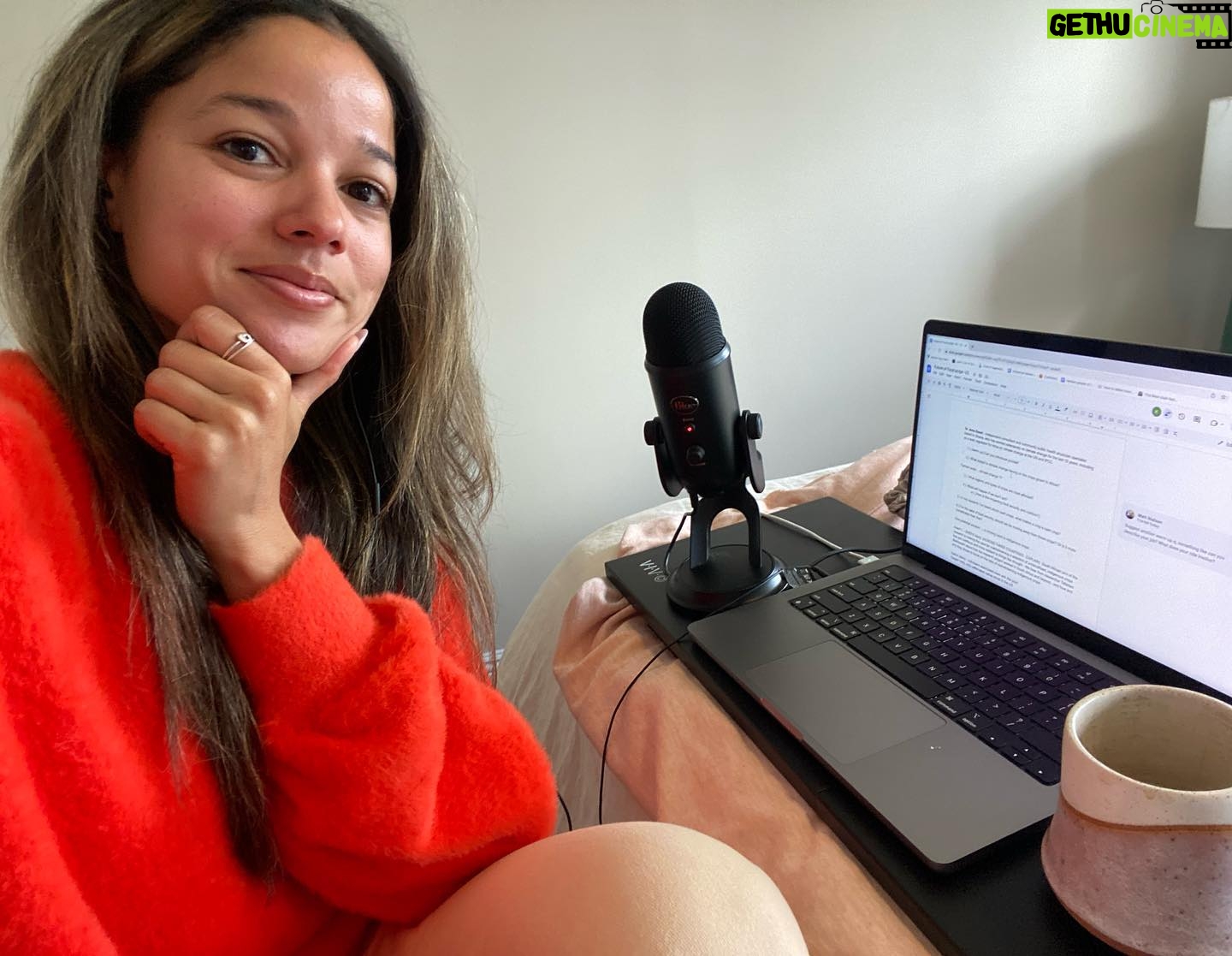 Alisha Wainwright Instagram - Instagram vs Reality 🤓 sometimes you’re all done up in a recording studio, but mostly you’re trying to find a quiet spot somewhere, anywhere 😅 My new podcast, When Science Finds a Way, is out now! Link in bio