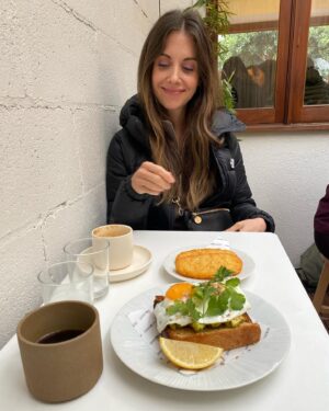 Alison Brie Instagram - ✨loves a hash brown✨