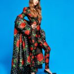Alison Brie Instagram - Apples apples everywhere… What a treat to be included in the LOS ANGELES MAGAZINE @lamag March “LA Women” issue! #applesneverfall drops March 14th on @peacock Photographed by Irvin Rivera @graphicsmetropolis Creative Direction by Ada Guerin @guerin_ad Styled by Erin Walsh @erinwalshstyle Hair by Clariss Rubenstein @clarissanya Makeup by Molly Greenwald @mollygreenwald
