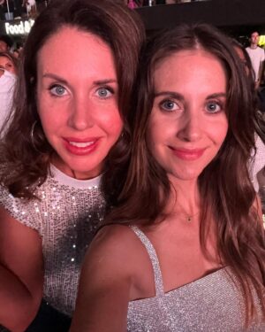 Alison Brie Instagram - 🪩Girl’s Night 🪩