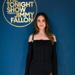 Alison Brie Instagram - @alisonbrie is here to talk @primevideo’s #SomebodyIUsedToKnow! #FallonTonight 📷 @toddowyoung