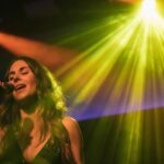 Alison Brie Instagram - Wow wow wow…huge thanks to everyone who came out to @lodgeroom this weekend to see our show!! What an incredible crowd! What an incredible night!! We love you @jhull, @danny.erker & all of @jonesstreetstation ❤️ Love my partner in silly @danielpudi ❤️ And thank you to @catielaffoon for these incredible pics!! ⚡️⚡️As ever, love my GIRLS @fifers3000 @officialjguill 😘