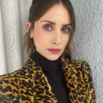 Alison Brie Instagram - 🐆🖤LA press day 2 🖤🐆 #somebodyiusedtoknow