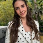 Alison Brie Instagram - Blushing bb inside & out 💕