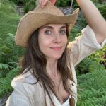 Alison Brie Instagram - Byron pt 2 🌴🦘