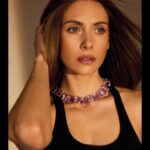 Alison Brie Instagram - Love this shoot for @lofficielliechtenstein 💜🖤 #somebodyiusedtoknow