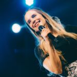 Alison Mandel Instagram - Trabajar, maternar, maternar, trabajar, vivir, ser feliz, ir a terapia y repite 😂💕 Gracias Talcahuano/Concepción por ser cómo siempre de los mejores públicos de Chile, siempre quiero volver donde ustedes 🌟🌟🌟 Gracias por las fotos lindas @piagarridovaillant Y las otras fotos me las saca el Balti 😂😂😂 mientras le cortó las uñas y mientras duermo sentada.
