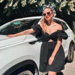Alison Mandel Instagram - Tirando pinta con mi Chery Tiggo 8 pro, la media naveeee 😂 @chery_chile Perdón el tema bueno que les puse… #publicidad