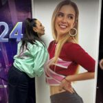 Alison Mandel Instagram - Ahora mi post de agradecimiento a este equipo de ensueño 🥹🥰🩷 Mis amig@s 😭😭😭 que me apañaron de forma incondicional: @nicolasopazo mi amigo desde hace tanto que hizo de productor, manager, coordinador 🩷💕💜un trabajo impecable ☺️ te quiero y somos buenísima dupla Antonella, y estoy tan feliz por tus buenas decisiones. Mi @chiquiaguayo que haría yo sin ti ? Gracias por tus palabras, por tu claridad, por lo compañeras que somos y por tu emoción te ailovyu sou mach. Sin ese abrazo de la mañana yo no me subo a naraaa. @lapaulsen cocococoococo te amo, alegraste esta aventura de principio a fin, así como alegras mi vida hace tantos años, todos me comentaron que eres tan graciosa y espontánea y yo con orgullo digo “es demasiado increíble mi cococococo” @basauri organizaste todo y esos cintillos 🌺 dios mío santo señor 🩷🩷🩷 tanta prolijidad y belleza, que bueno que me acompañaste con tu chiste corto que me tuvo riendo todos estos días… eres seca guardando secretos e interpretando caras 😂😂😂 @macatondreauc fuiste de mi staff cuando podrías haber estado en tantos lados más. Fuiste mi primera dama ☺️ que honor el mío. Me acompañas siempre en mis momentos importantes, te quiero mi sexy bombona💕 @bymaacaa tu energía tan hermosa 🤩 que me acompañó en todo y me recibiste en la quinta con ese abrazo 🤗 @edu_rego7 partimos trabajando juntos porque yo no sé decir que no 😂 y ahora nos acompañaste manteniendo una calma que se que no sentías 🙏🏻🥹 @alfalonxo y @iamdondani gracias por la confianza siempre 😭🥹🌺 los quiero debemos ir al paseo prometido este año 💕 @kamiloproductor gracias por la paciencia, acompañarnos y por el micrófono con brillitos ✨ @doctorahuesitos @marcebolivar @dj_acres @danilirad @vale_y_flo @francisco_leiva_rocuant mejor público o khe 😌 mis vecinos eran parte del público 😂😂😂 “mente, corazón y alma” gracias por venir esta noche, por su amistad, por todo el cariño, soy muy afortunada de tenerles en mi vida 😍 @vascontent gracias por conseguirse entradas y gritar así por mi 🙏🏻💕 Gracias ☺️ por todo esto tan bonito.