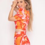 Alison Mandel Instagram - Se vienen cositas 🧡🍑🍊 📸 @lovelust.cl 💄 @linachiuminatto
