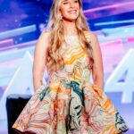 Alison Mandel Instagram – Ya estamos acΓ‘ πππππ
Muchas gracias βΊοΈ por todo el amor que he recibido β¨β¨β¨
Nos vemos maΓ±ana en el escenario π
Tengo la fortuna de andar con mis amig@s que me llenan de felicidad y que la @estricolor y todo su talento es la fotΓ³grafa oficial del festival ππ»