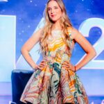 Alison Mandel Instagram – Ya estamos acΓ‘ πππππ
Muchas gracias βΊοΈ por todo el amor que he recibido β¨β¨β¨
Nos vemos maΓ±ana en el escenario π
Tengo la fortuna de andar con mis amig@s que me llenan de felicidad y que la @estricolor y todo su talento es la fotΓ³grafa oficial del festival ππ»