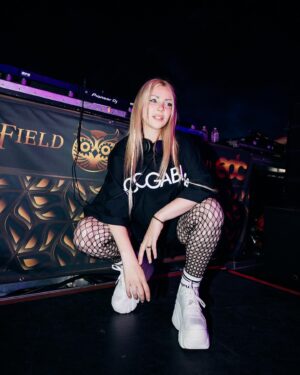 Alison Wonderland Instagram - 🔮EDC PHOTO DUMP🔮 1000 comments and I’ll upload my main stage set to YouTube