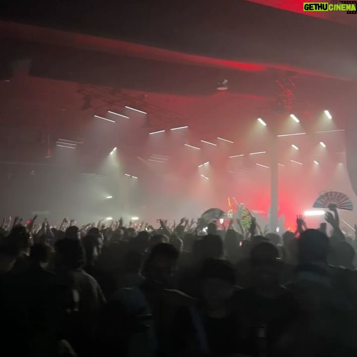 Alison Wonderland Instagram - KASKADE B2B ALISON WONDERLAND. history was made. Miami the energy was next level 🤯 FOREVER grateful to be sharing a stage with one of my heroes slide 3 is an unreleased song from both of us….