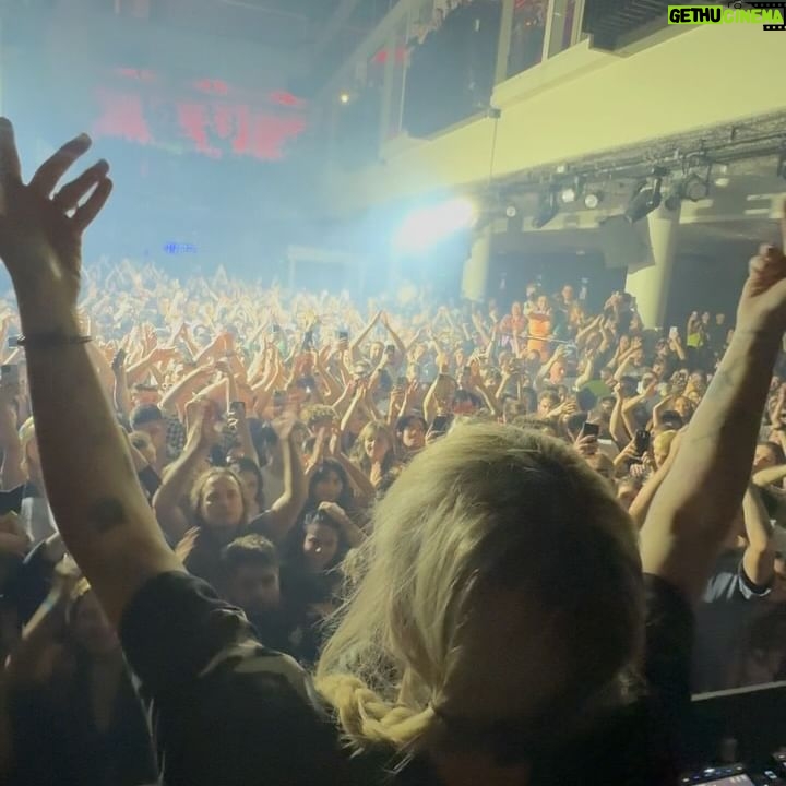 Alison Wonderland Instagram - GREATEST HOMETOWN WELCOME OF ALL TIME??? I am still crying over this. Thank u Sydney ur all a bunch of sick c*nts. I shall be back